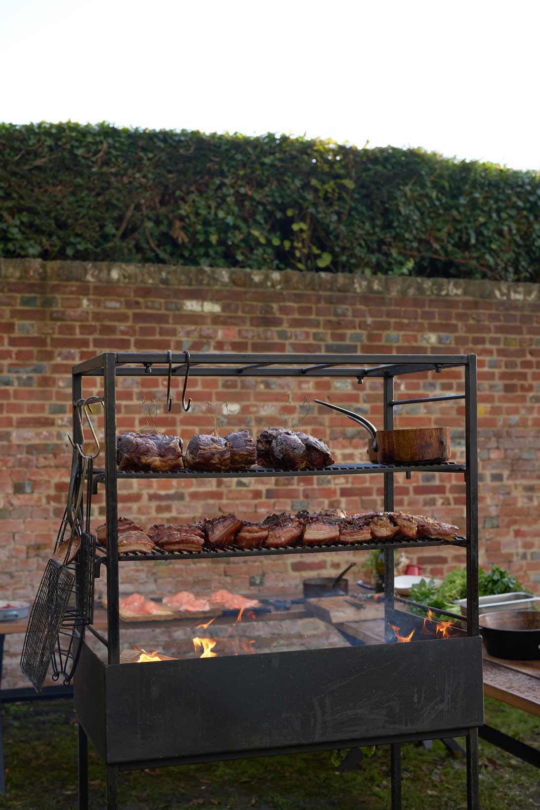 Portico 100 Full Width Grill
